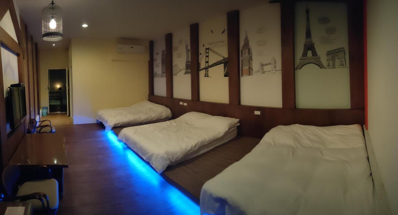 Hotel Yes 17 Luodong Esterno foto