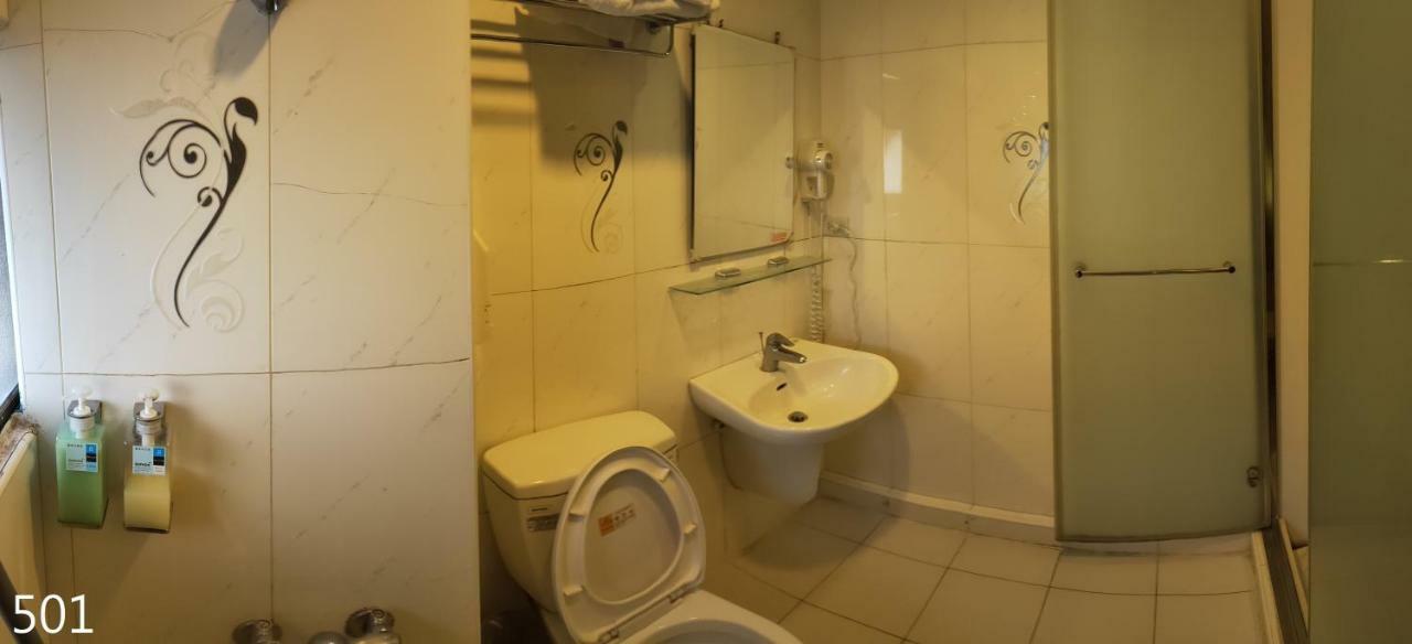 Hotel Yes 17 Luodong Esterno foto