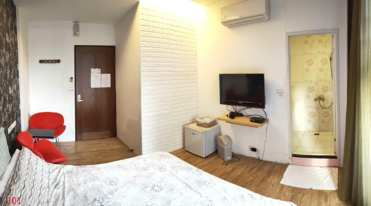 Hotel Yes 17 Luodong Esterno foto